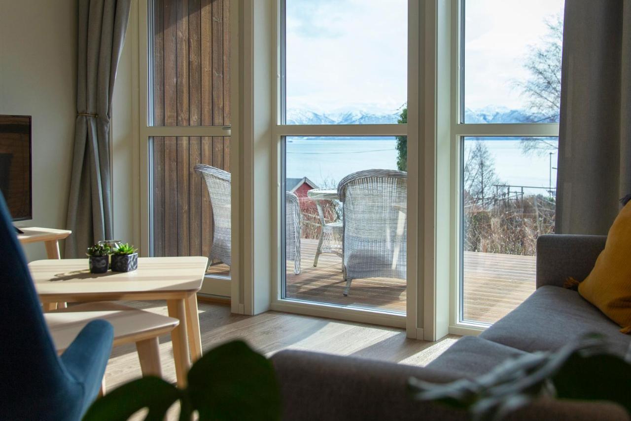 Lavik Fjord Hotel & Apartments Экстерьер фото