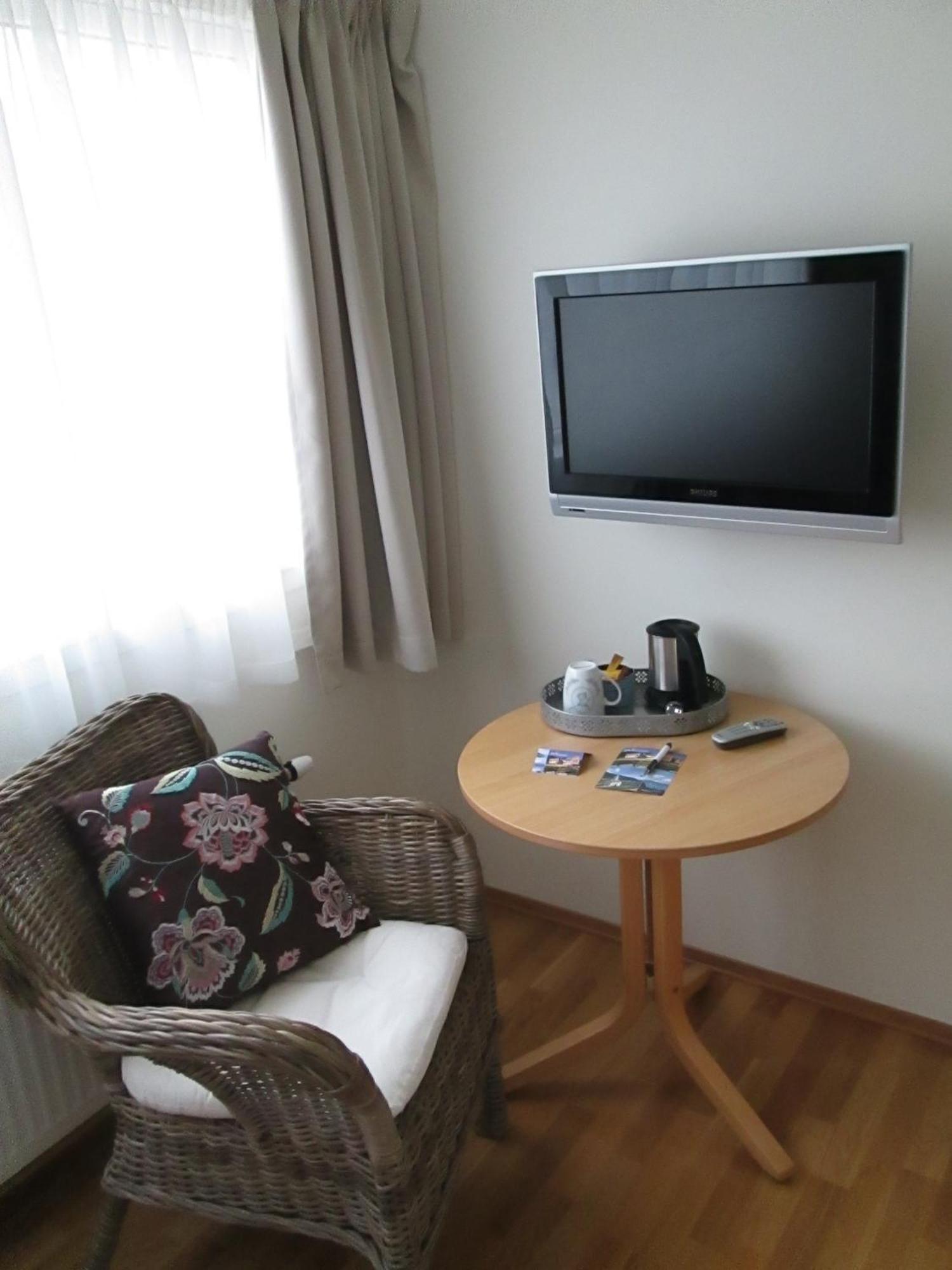 Lavik Fjord Hotel & Apartments Номер фото