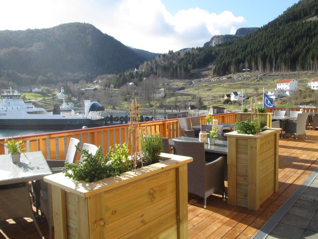 Lavik Fjord Hotel & Apartments Экстерьер фото